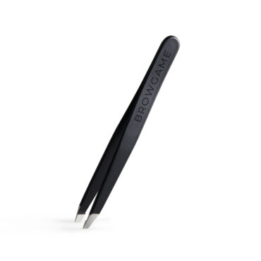 Browgame Cosmetics Signature Tweezer Slanted – Blackout
